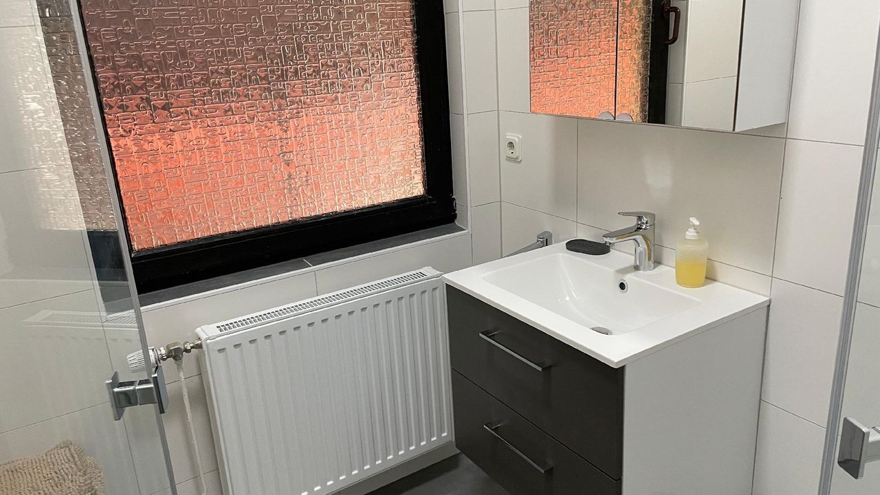 neue ebenerdige Dusche mit Regendusche neue ebenerdige Dusche mit Regendusche